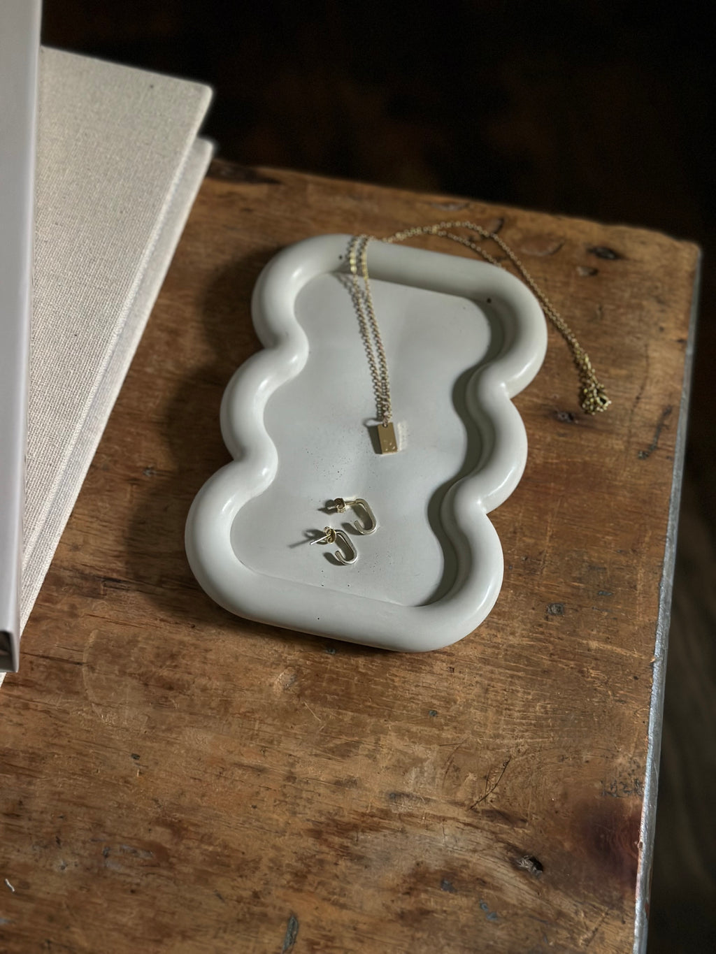 Organic Bump Tray